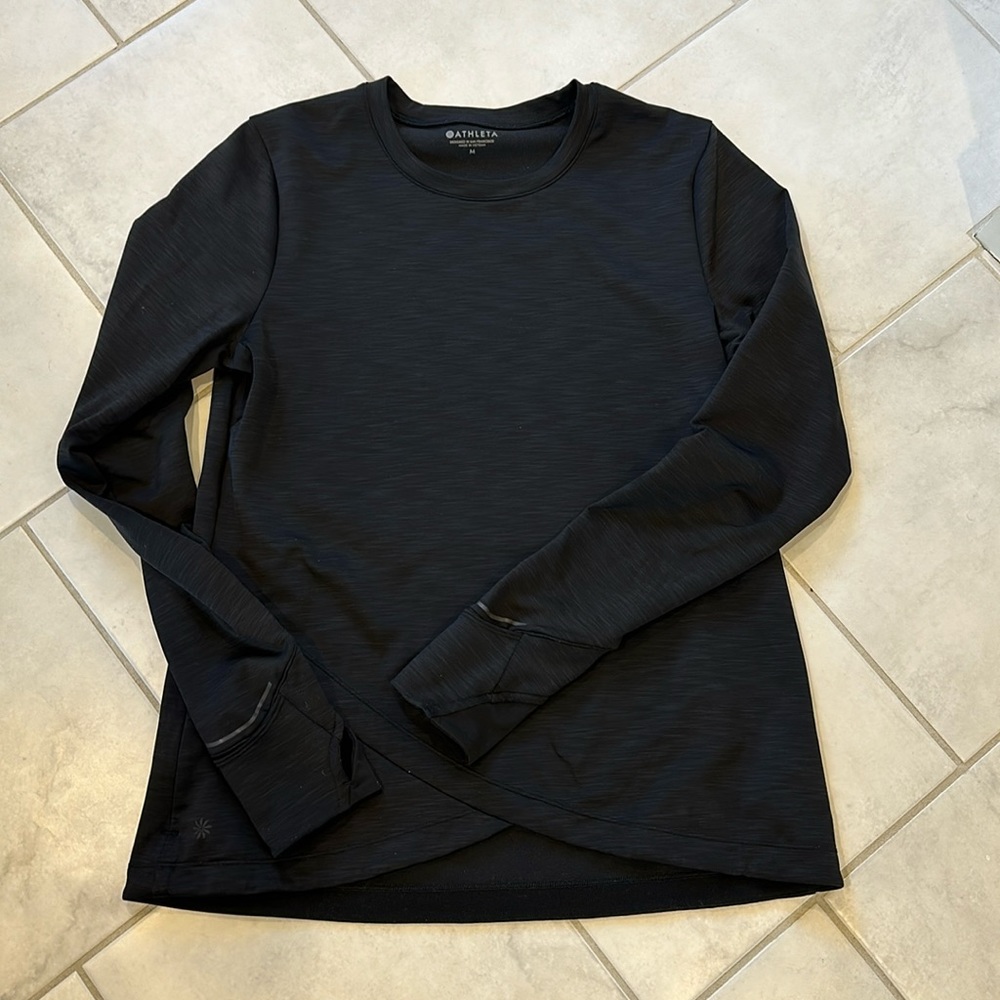 Athleta athletic top pull over - Size M